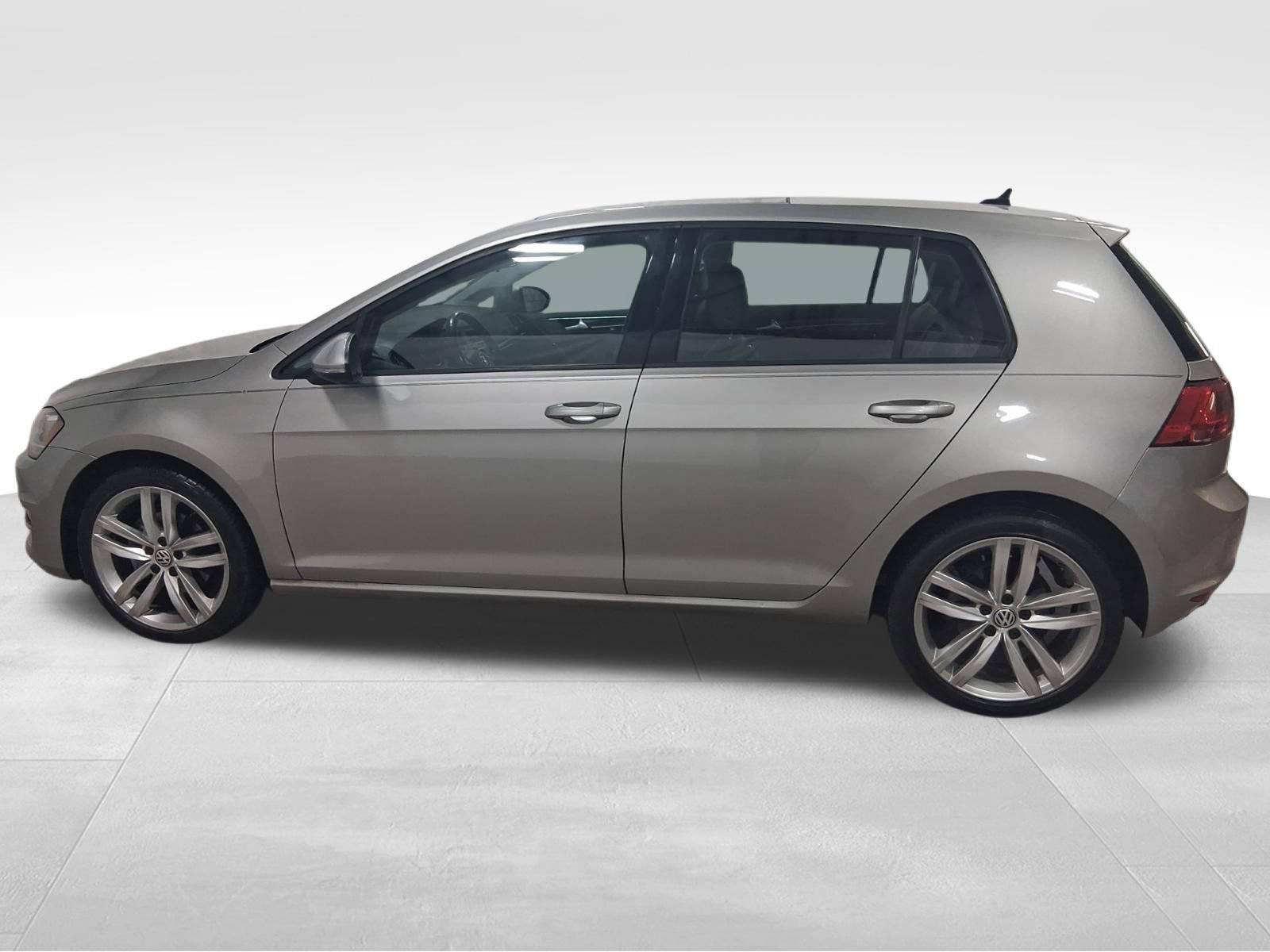 Used 2015 Volkswagen Golf 4-Door image 8