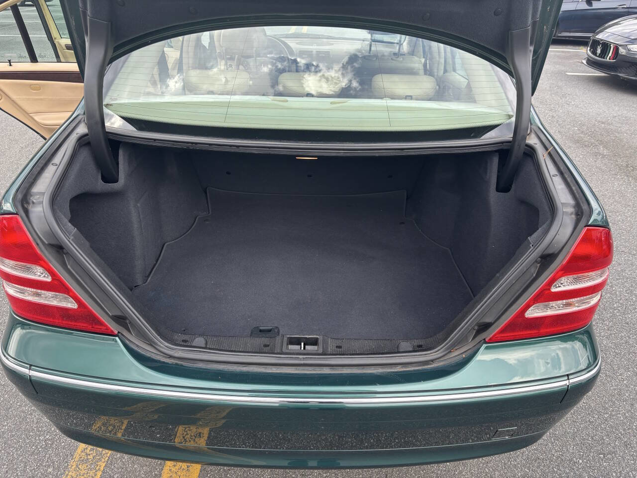 Used 2001 Mercedes-Benz C 240 Sedan image 19