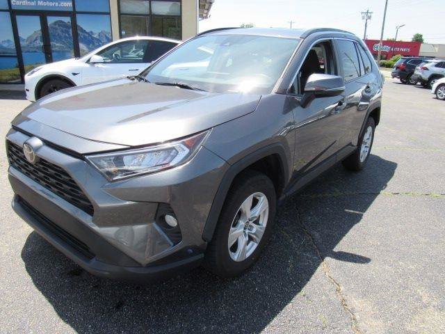 Used 2021 Toyota RAV4 XLE FWD image 1