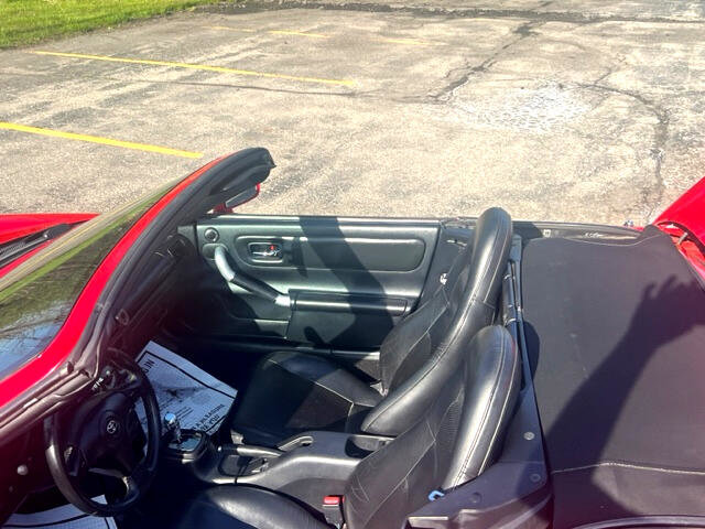 Used 2003 Toyota MR2 image 22