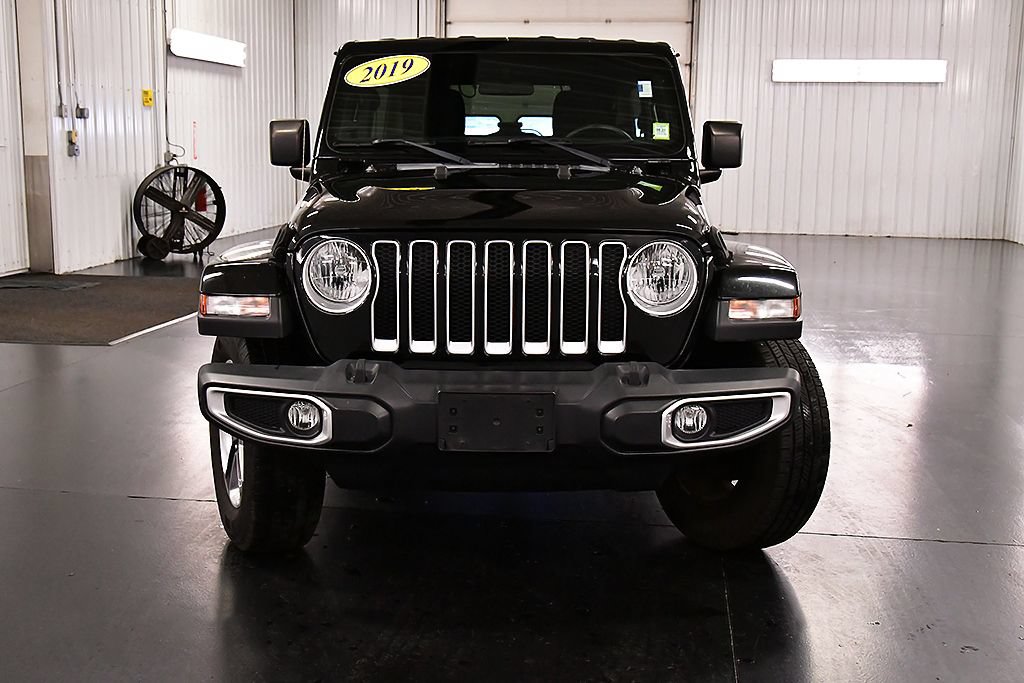 Used 2019 Jeep Wrangler Unlimited Sahara AWD/4WD image 2