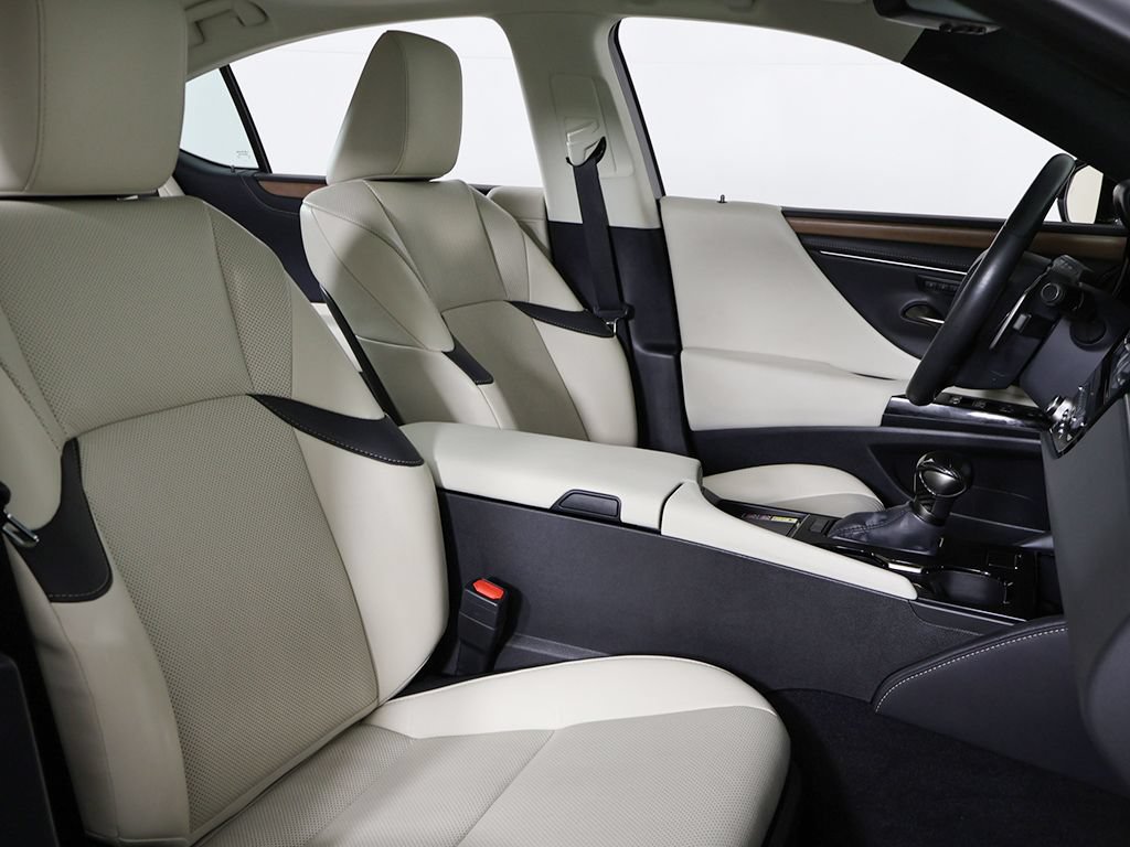 Used 2024 Lexus ES 350 w/ Premium Package FWD image 29