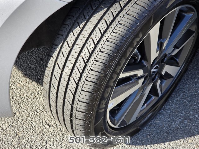 Used 2025 Nissan Versa SV FWD image 19