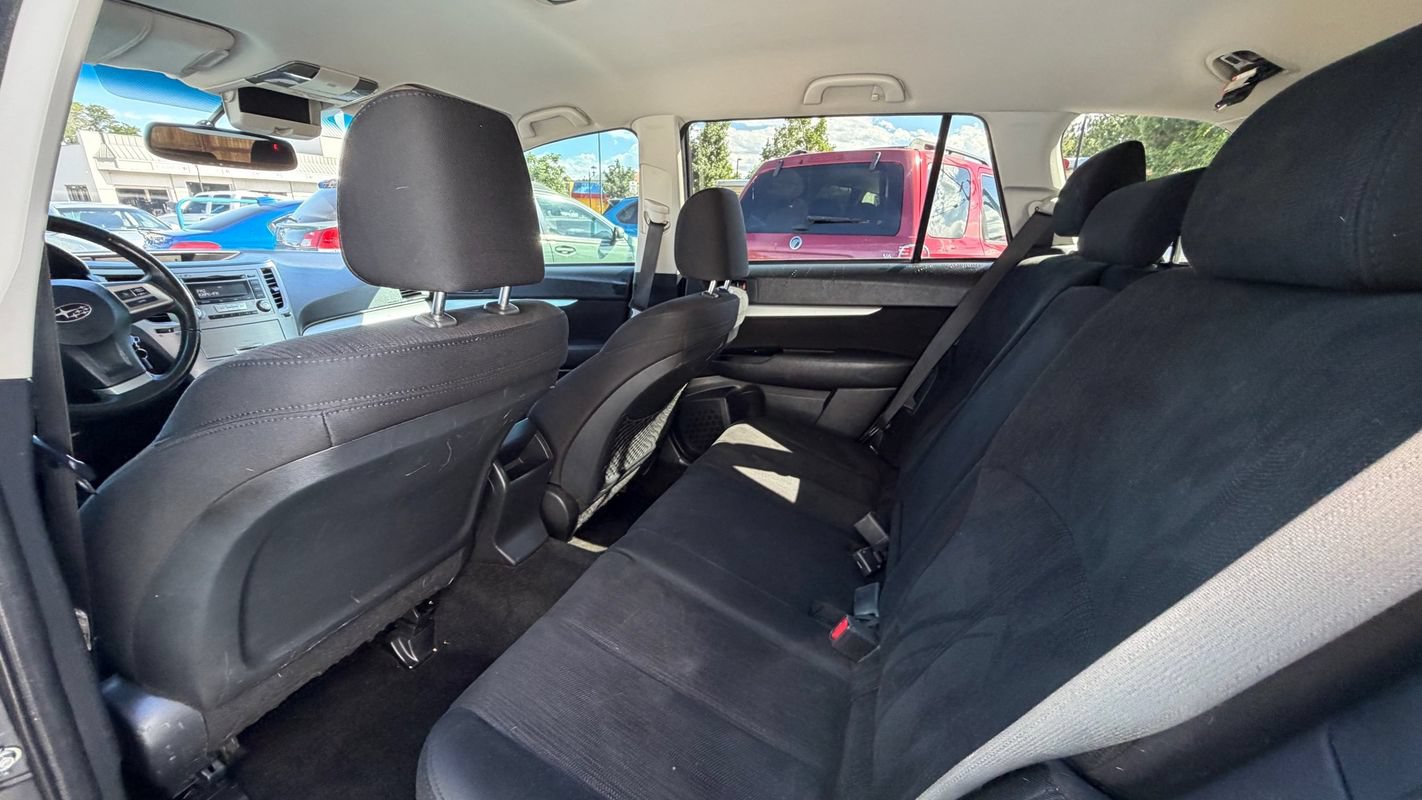 Used 2013 Subaru Outback 2.5i Premium w/ Popular Pkg 1B AWD/4WD image 11