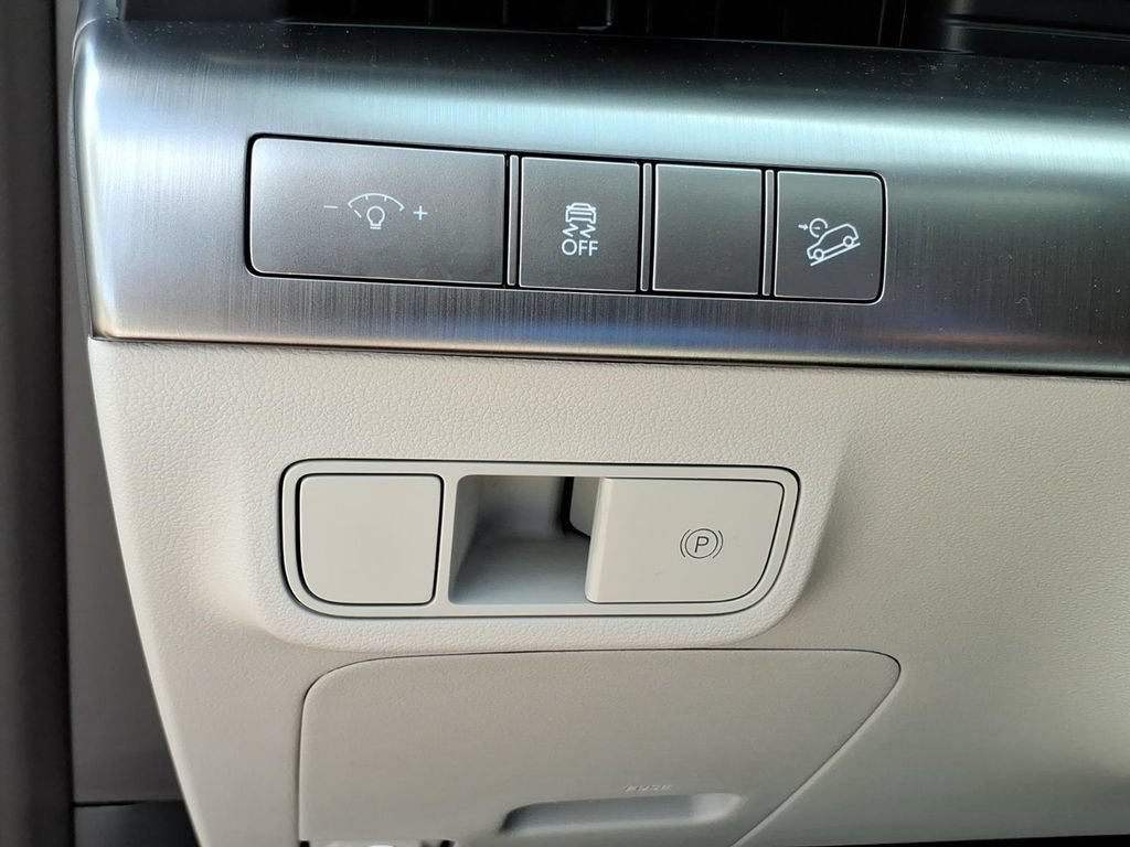 Used 2026 Hyundai Kona SEL Sport FWD image 17