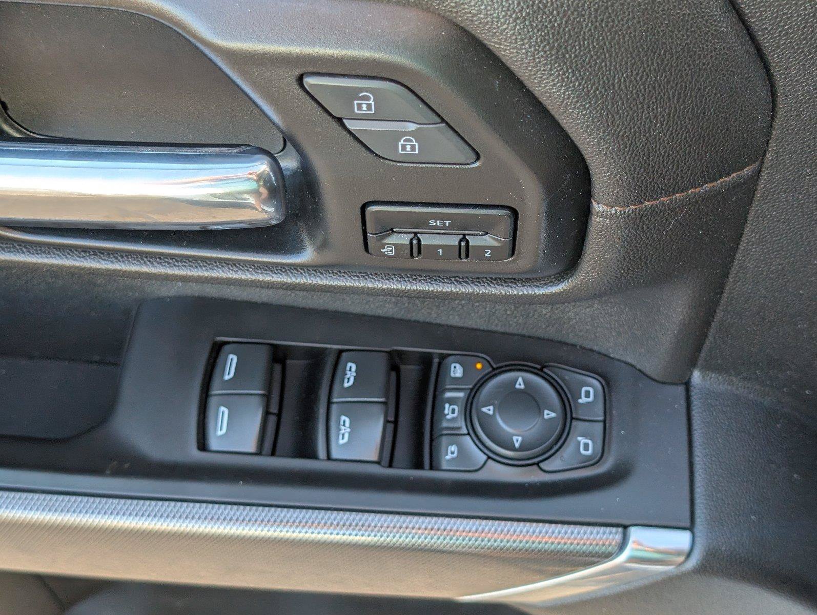 Used 2020 GMC Sierra 2500 AT4 w/ AT4 Premium Package AWD/4WD image 18