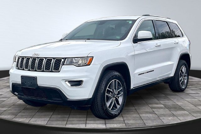 Used 2019 Jeep Grand Cherokee Laredo w/ Laredo X Package AWD/4WD image 1