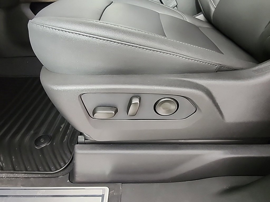 New 2026 Chevrolet Silverado 2500 LT image 19