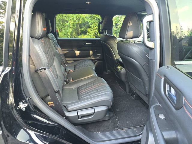 Used 2025 Nissan Armada PRO-4X AWD/4WD image 27