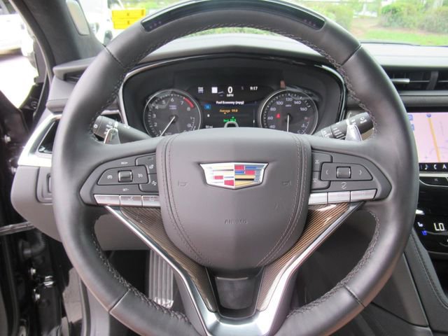 Certified 2025 Cadillac XT6 Sport w/ Platinum Package AWD/4WD image 24