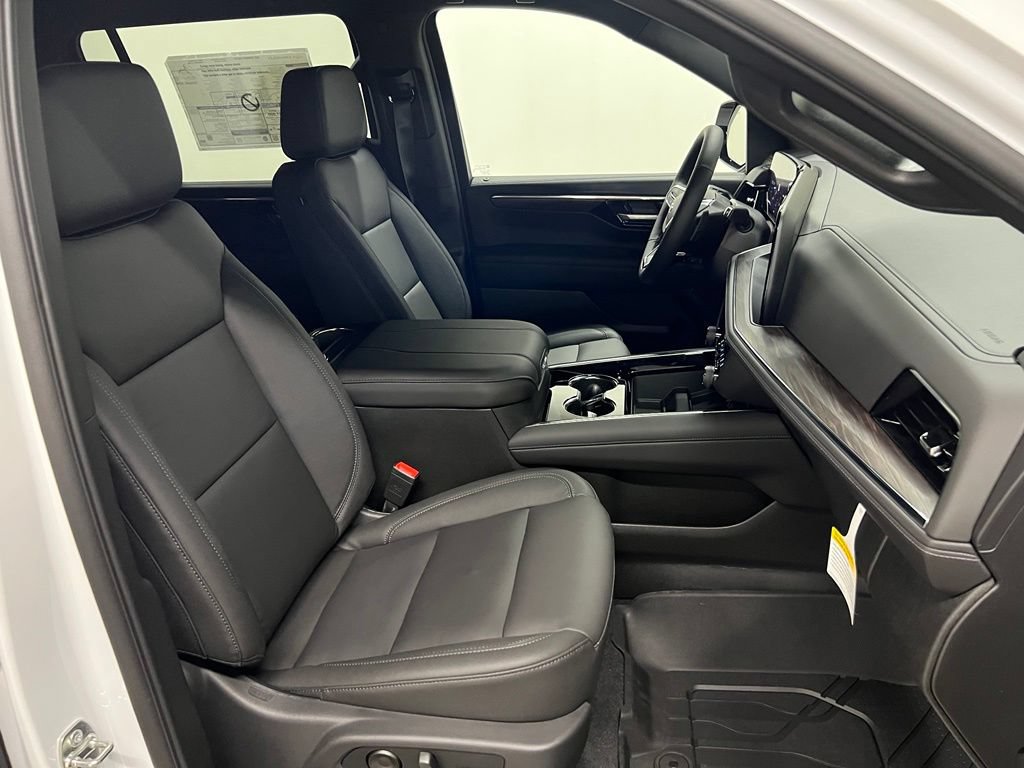 New 2026 Chevrolet Suburban Z71 w/ Comfort Package AWD/4WD image 40