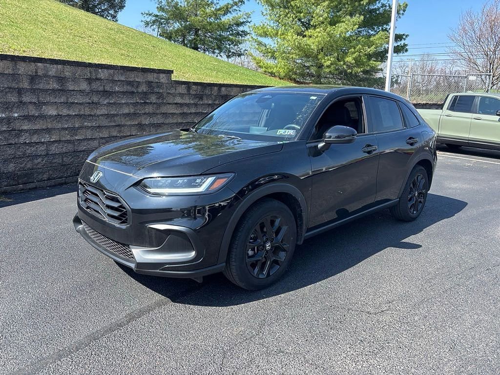 Used 2024 Honda HR-V Sport image 3