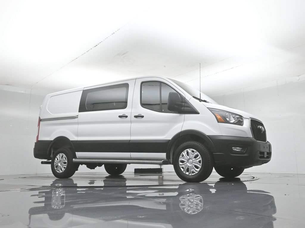Certified 2025 Ford Transit 250 Low Roof w/ Exterior Upgrade Package RWD image 4