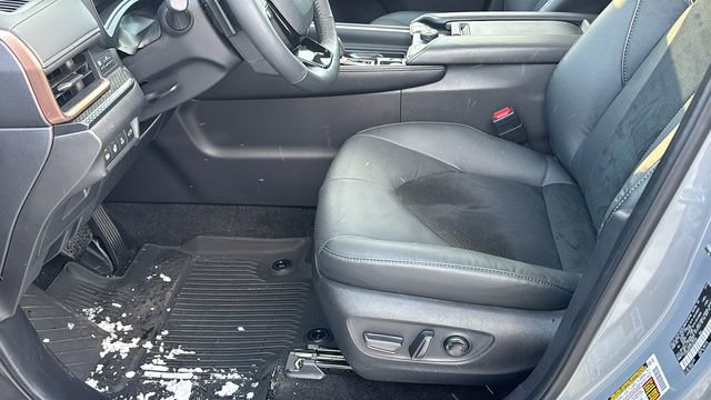 Used 2025 Toyota Grand Highlander AWD Hybrid image 29