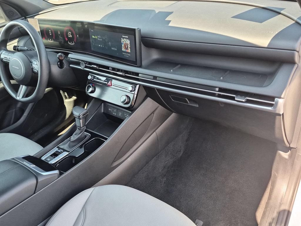 Used 2025 Hyundai Santa Cruz SEL FWD image 30