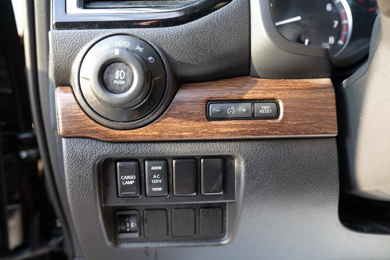 Used 2020 Nissan Titan Platinum Reserve w/ Moonroof Package image 23