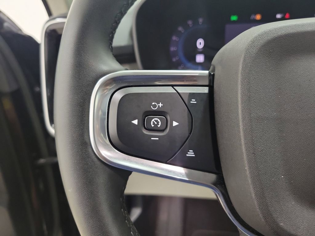 Certified 2023 Volvo XC40 B4 Plus w/ Driver Assist Package image 24