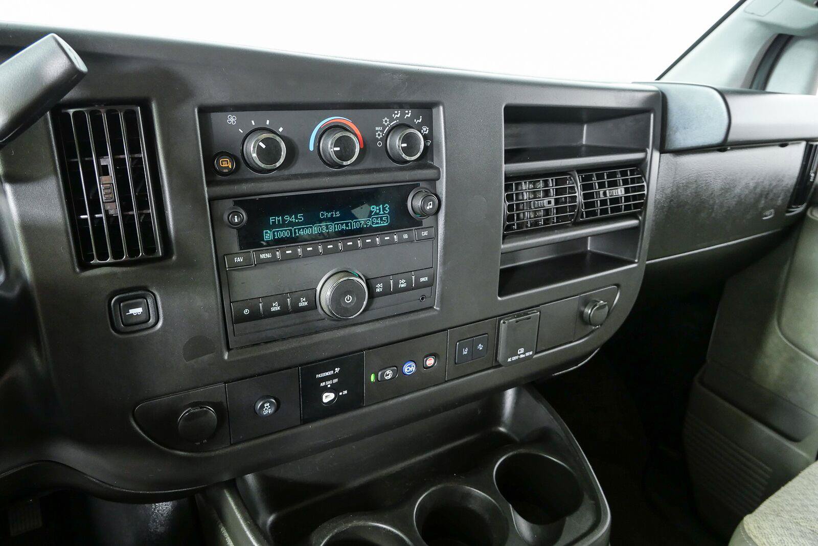 Used 2025 GMC Savana 3500 LT w/ LT Preferred Equipment Group RWD image 11