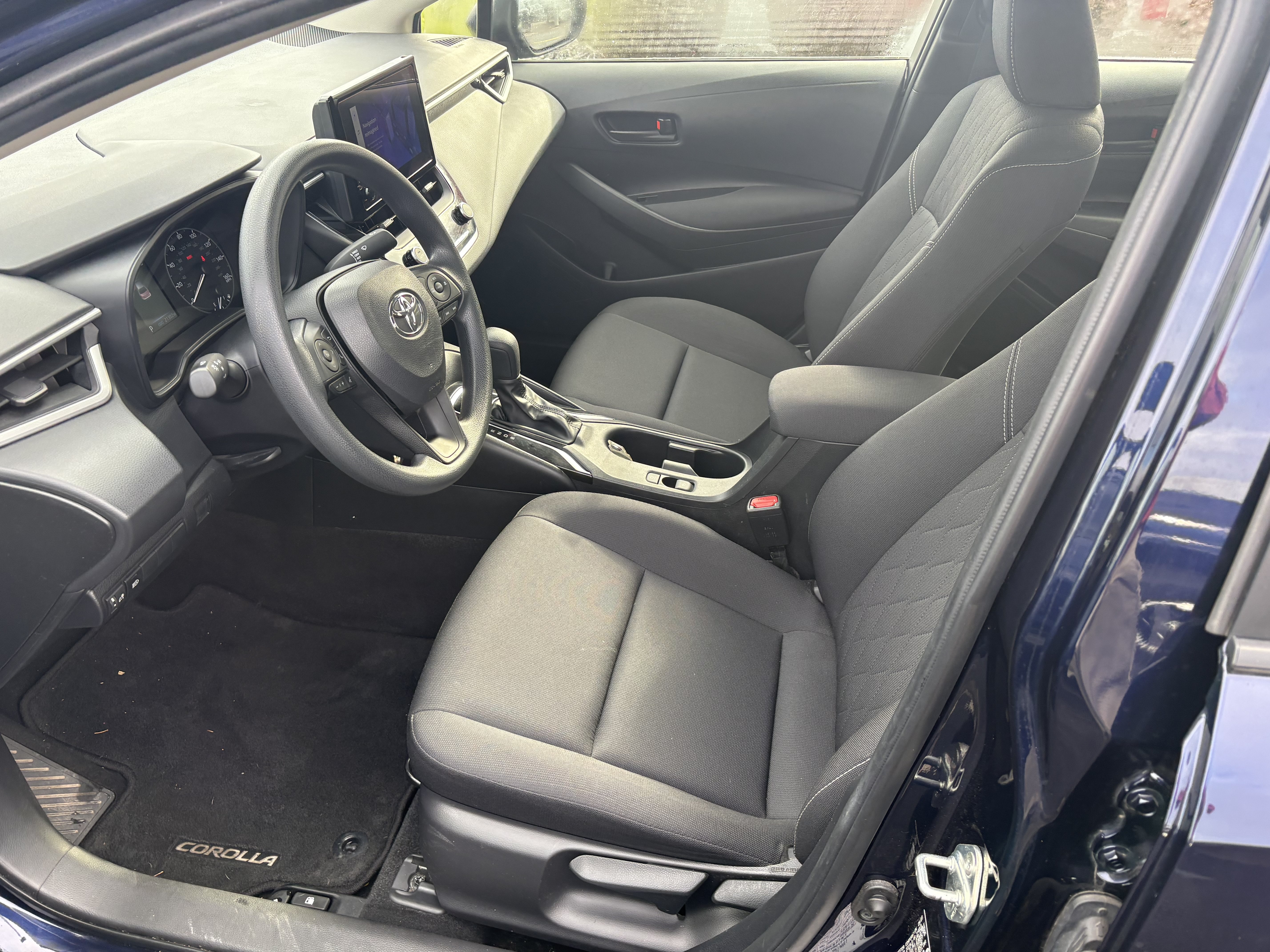 Certified 2023 Toyota Corolla LE w/ Carpet Mat Package (TMS) FWD image 4