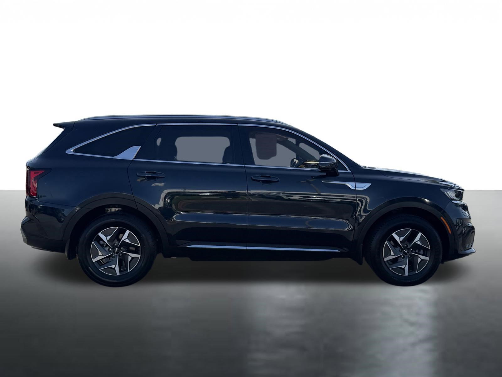 Certified 2023 Kia Sorento EX FWD image 9