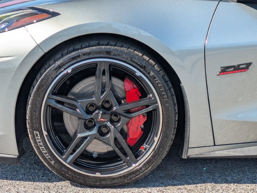 Used 2023 Chevrolet Corvette Stingray Preferred Conv w/ Z51 Performance Package RWD image 11