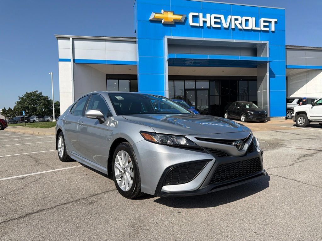 Used 2024 Toyota Camry SE