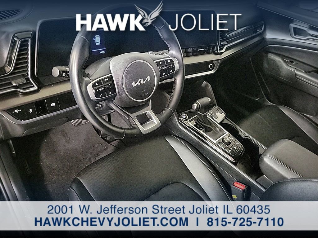 Used 2025 Kia Sportage EX image 12