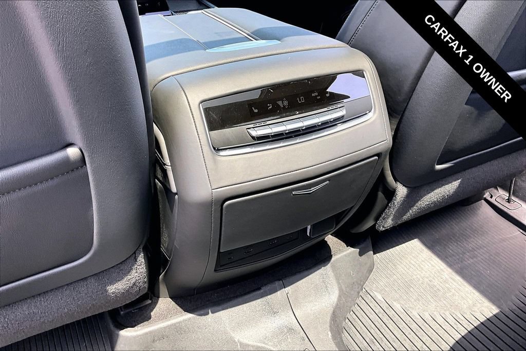 Used 2025 Cadillac Escalade V AWD/4WD image 12