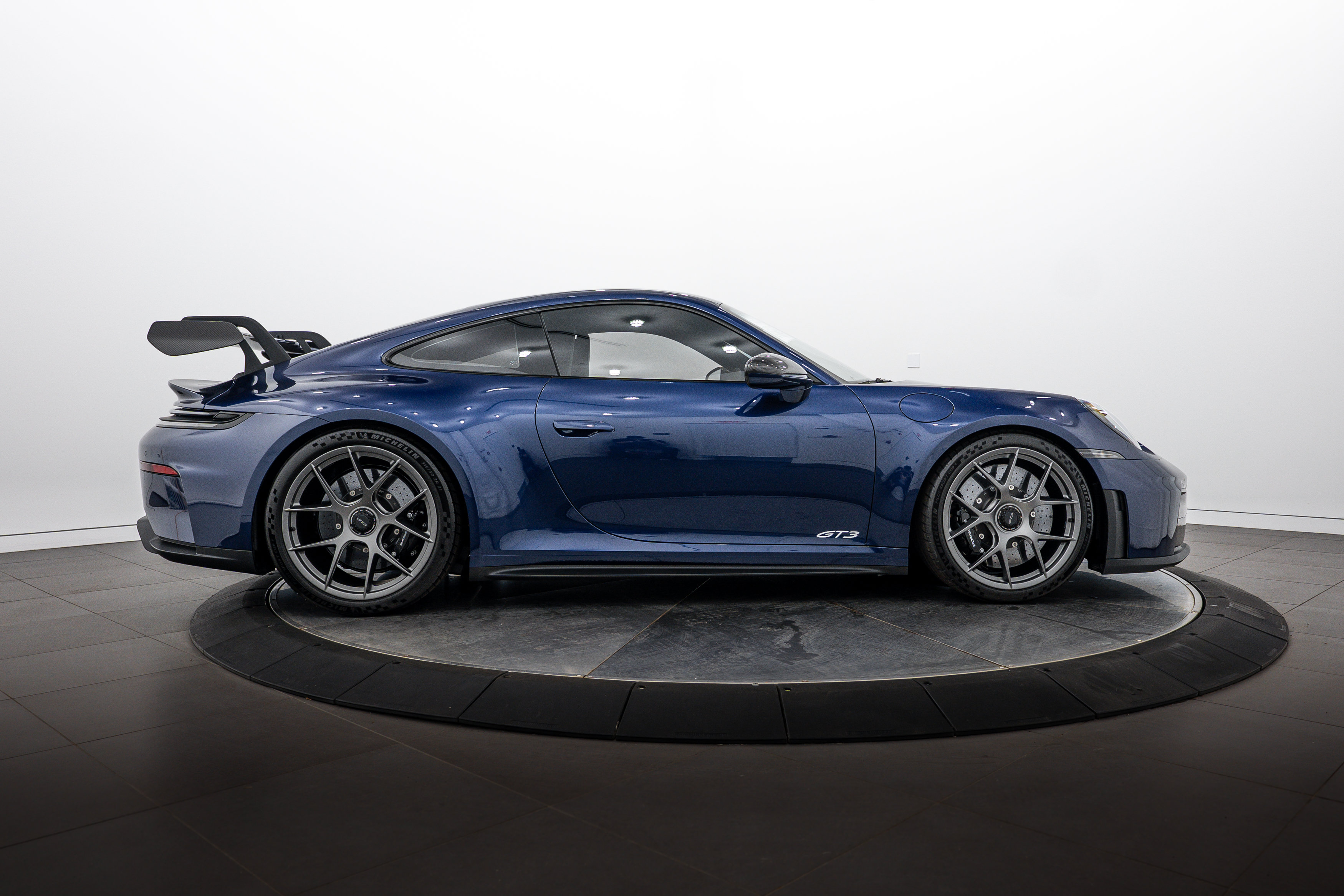 Certified 2025 Porsche 911 GT3 RWD image 8
