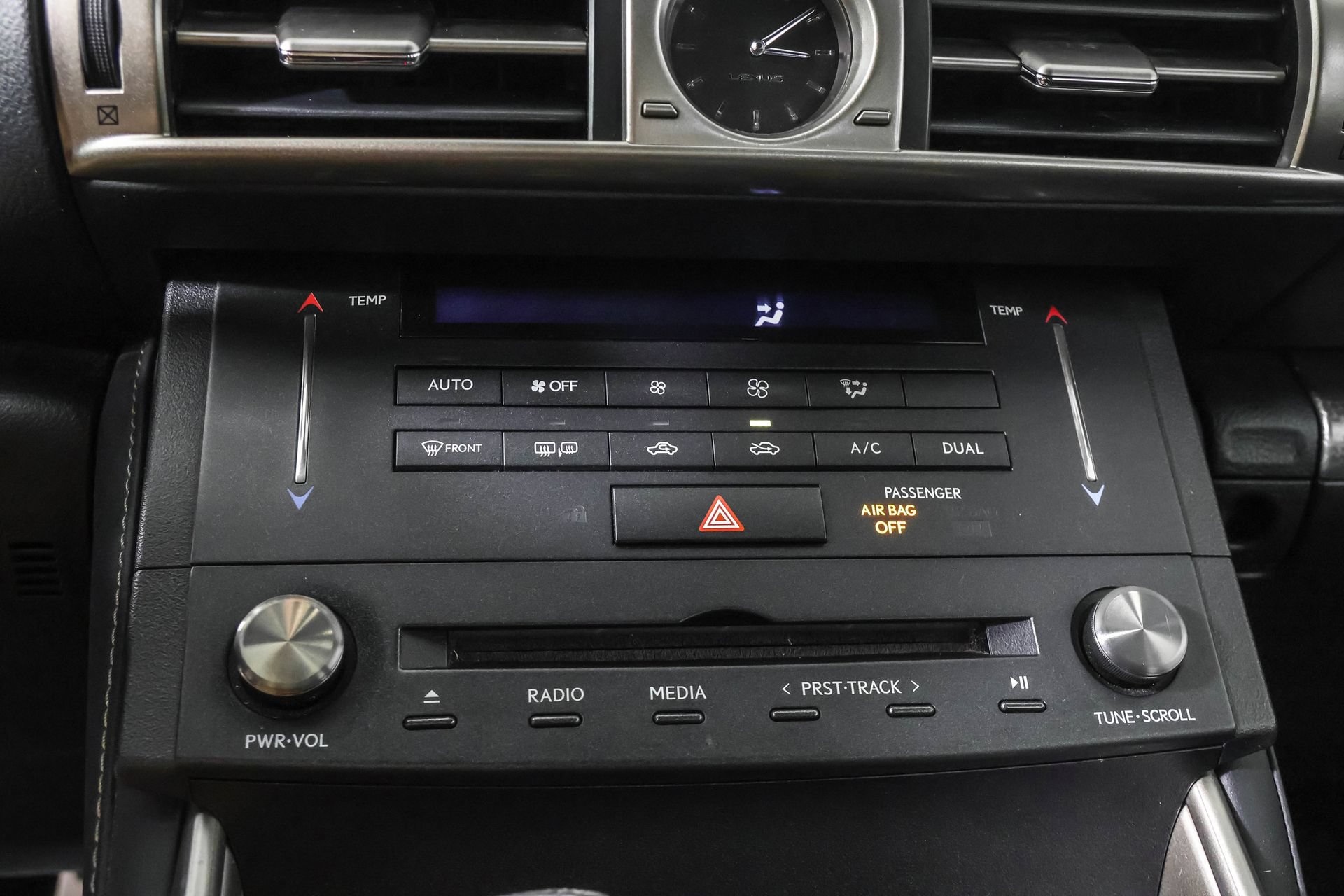Used 2016 Lexus IS 200t w/ F Sport Package RWD image 30