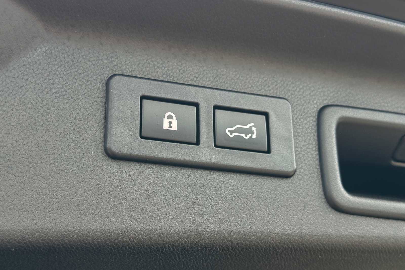 Used 2025 Subaru Forester Premium image 14