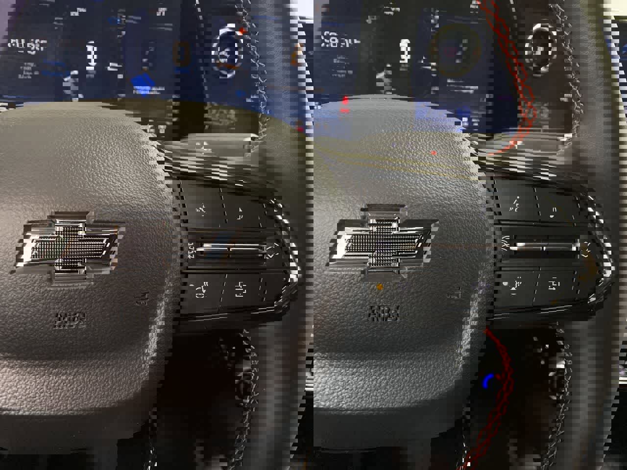 Used 2024 Chevrolet Equinox EV RS image 21