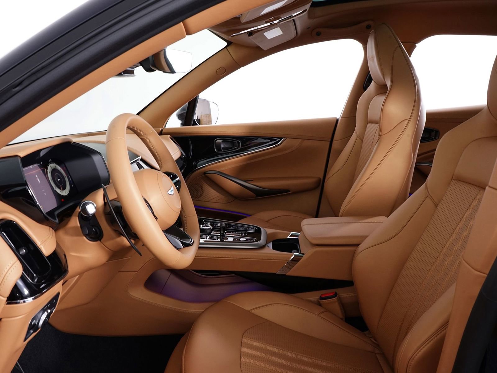 New 2026 Aston Martin DBX 707 image 9