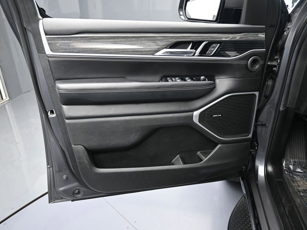 Used 2022 Jeep Wagoneer Series II image 12