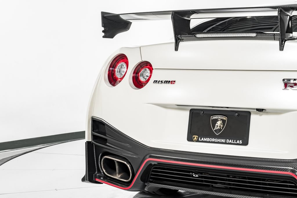 Used 2016 Nissan GT-R NISMO AWD/4WD image 46