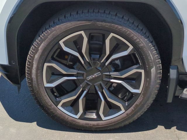 Used 2025 GMC Sierra EV Denali AWD/4WD image 32