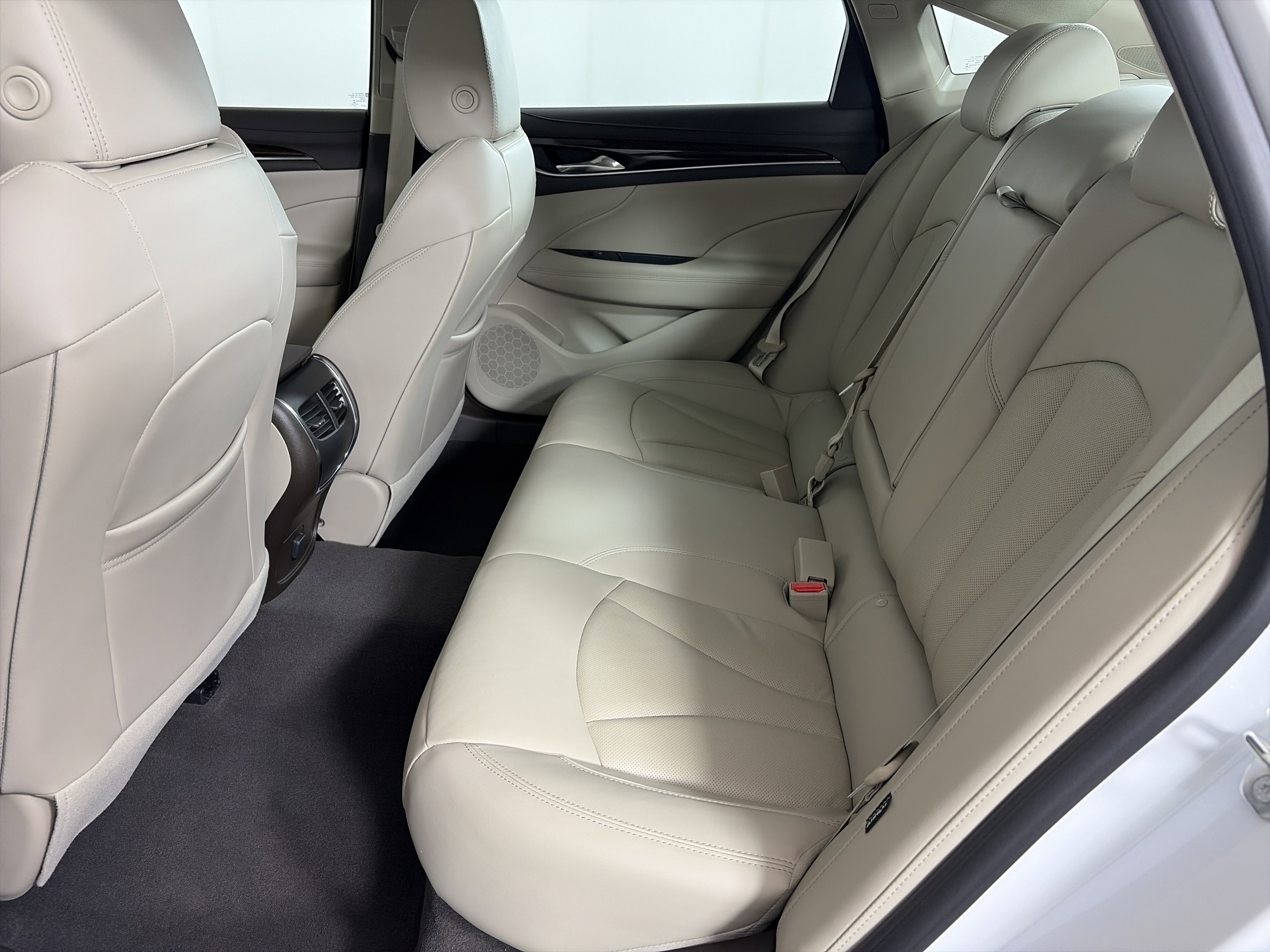 Used 2017 Buick LaCrosse Essence w/ Sun and Shade Package image 7