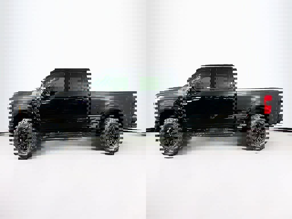New 2025 Ford F250 Lariat w/ Lariat Ultimate Package image 3