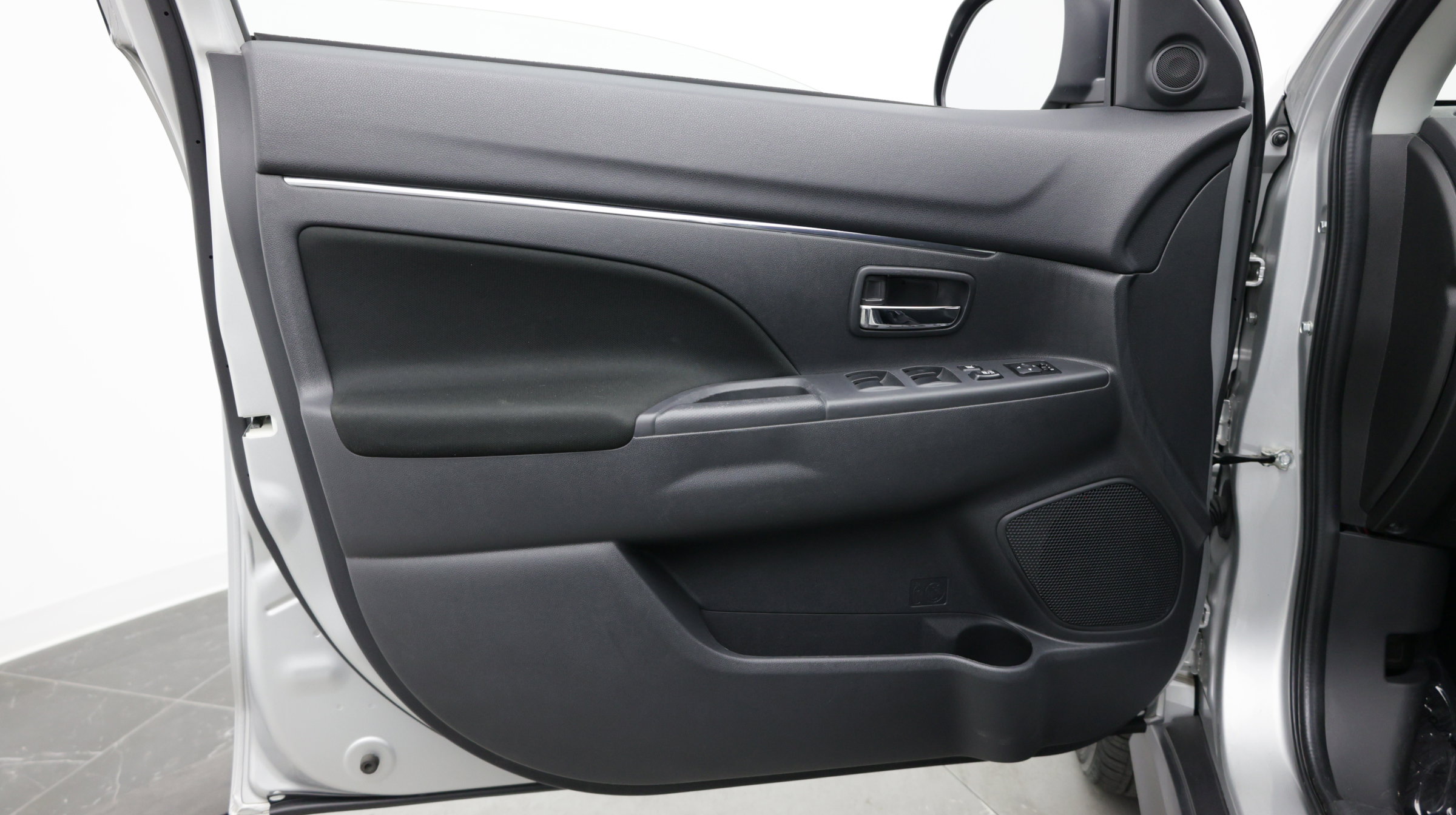 Used 2024 Mitsubishi Outlander Sport LE AWD/4WD image 13