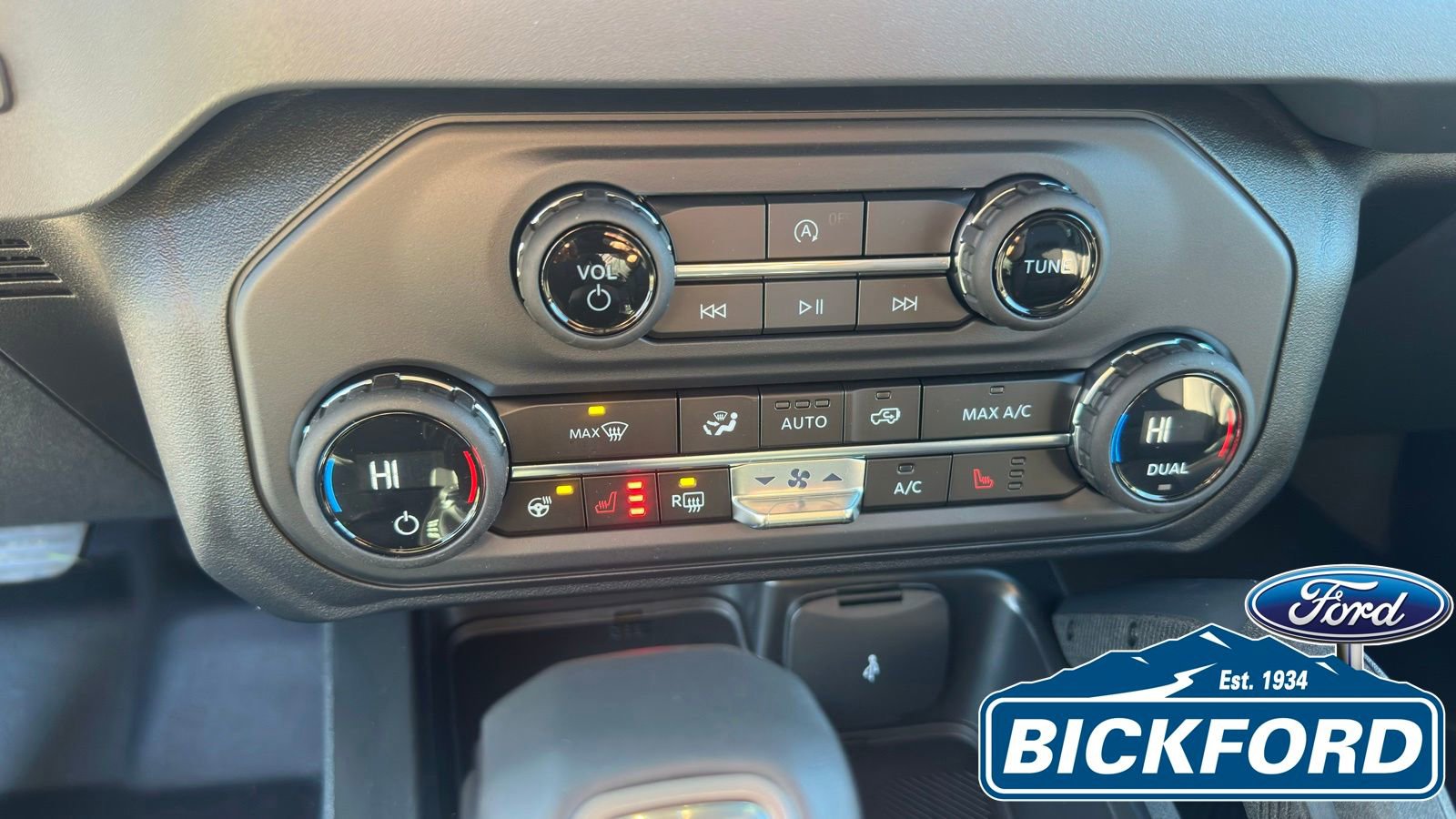 New 2025 Ford Bronco Badlands image 13