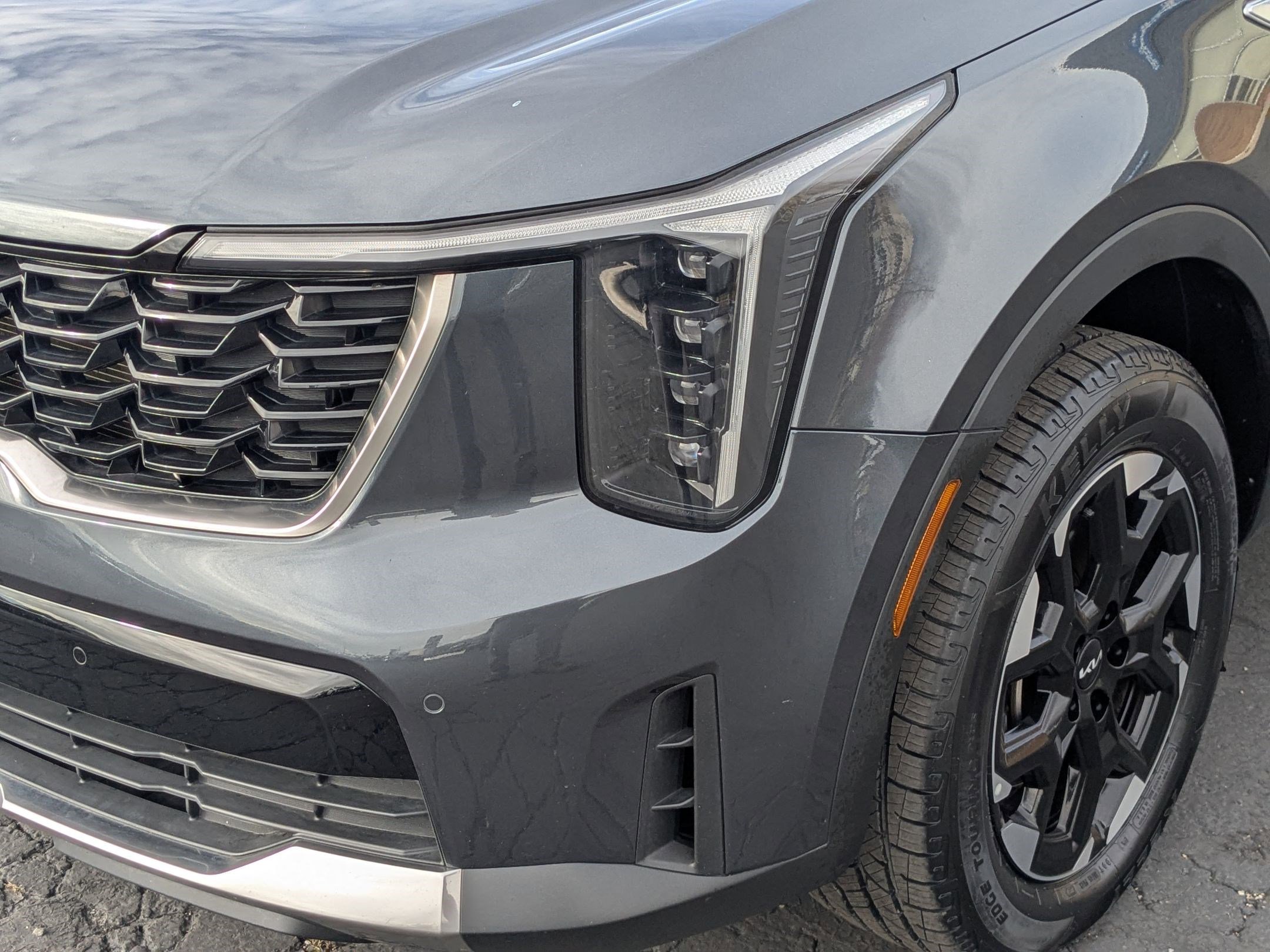 Used 2024 Kia Sorento S image 10