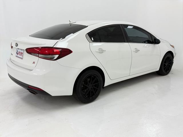 Used 2017 Kia Forte S w/ S Technology Package image 41