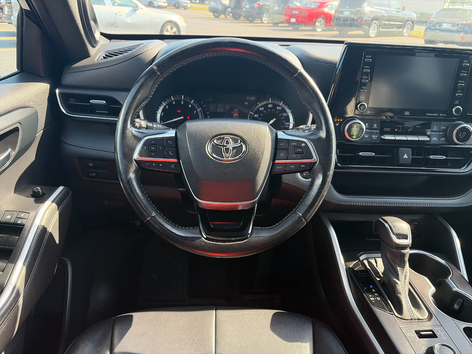Used 2021 Toyota Highlander XSE AWD/4WD image 15