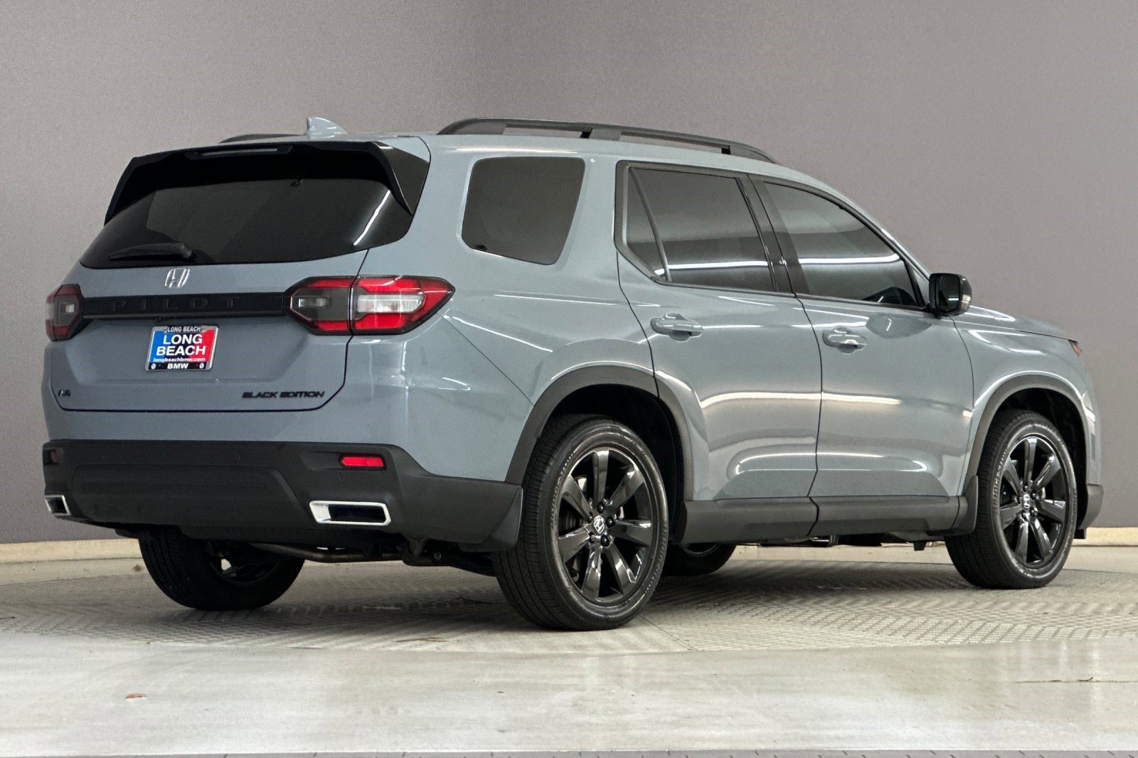 Used 2025 Honda Pilot Black Edition image 8