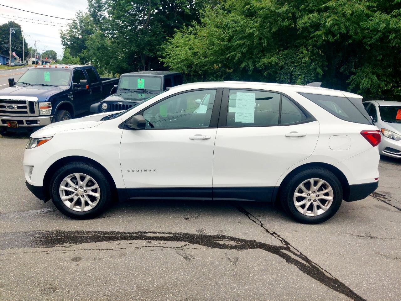 Used 2020 Chevrolet Equinox LS image 3