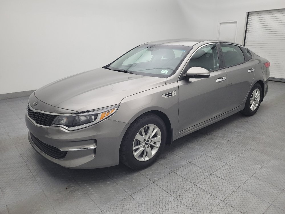 Used 2018 Kia Optima LX w/ Convenience Package FWD image 2