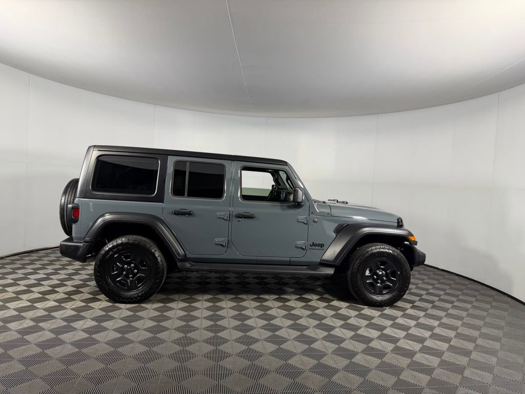 Used 2025 Jeep Wrangler Sport image 7
