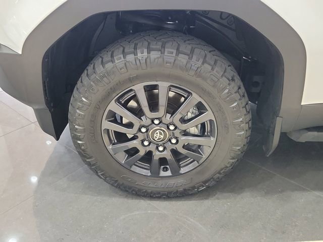 Used 2025 Toyota Land Cruiser 1958 image 4