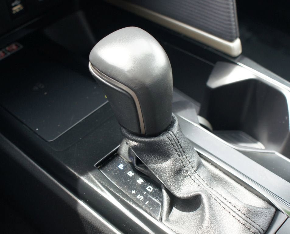 Used 2025 Toyota Camry SE FWD image 11