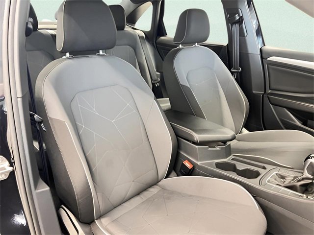Used 2025 Volkswagen Jetta Sport image 11